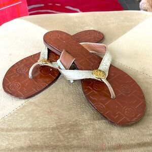 Tory Burch Silver Brown Sandals with Signature Medallion Sz 8